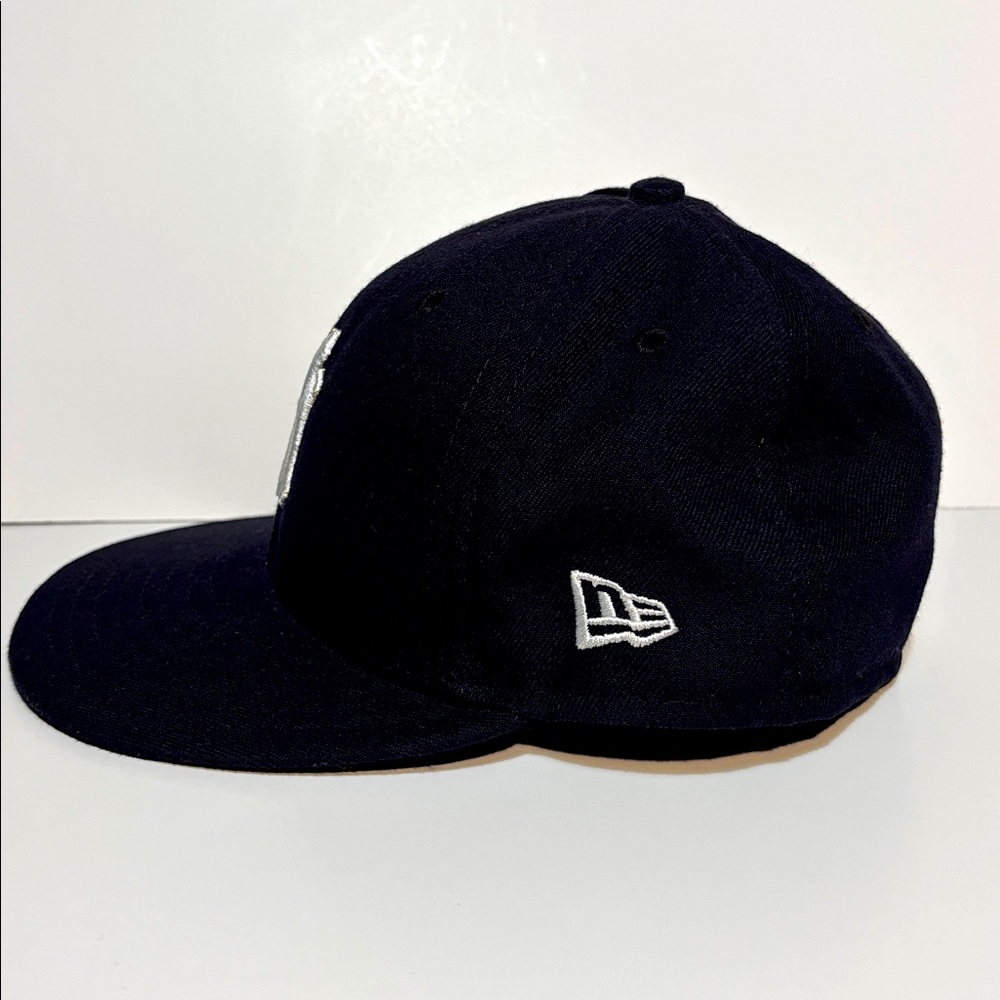 NEW ERA NEW YORK YANKEE FITTED HAT SIZE 6 7/8 - Picture 3 of 7